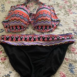 Swimsuit size small. Bra 36D